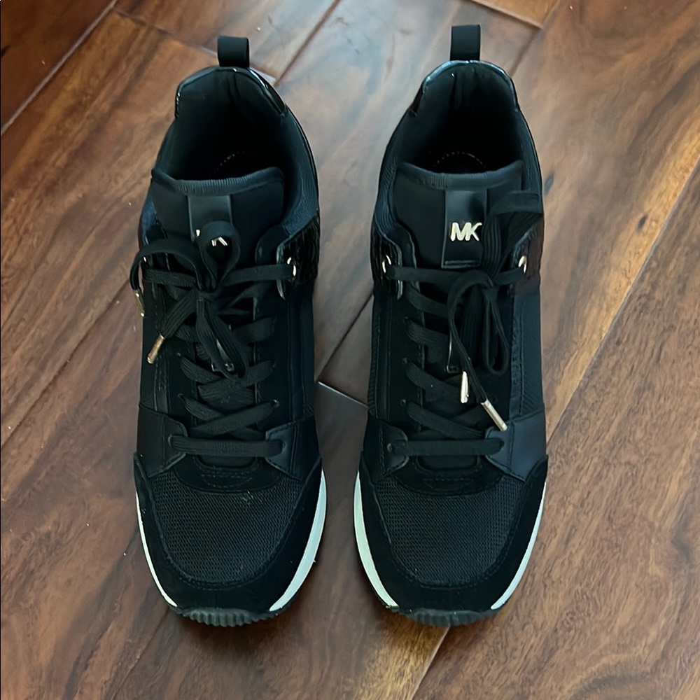 Michael Kors woman's Black Sneakers